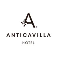 Anticavilla Restaurant, Hotel & SPA Hospedarse en Anticavilla es una experiencia única e inolvidable por ser un hotel que brinda una estancia exclusiva de ultra lujo. Nuestro restaurant con platillos mexicanos y mediterráneos gourmet junto con el jardín tropical, la alberca semi-olímpica y Anticavilla SPA se conjuntan para brindar una experiencia memorable que permite recuperar energía, equilibrio interior y belleza